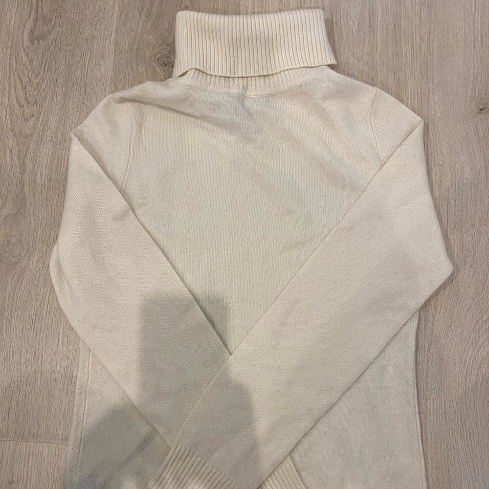 Vineyard vines cashmere turtleneck